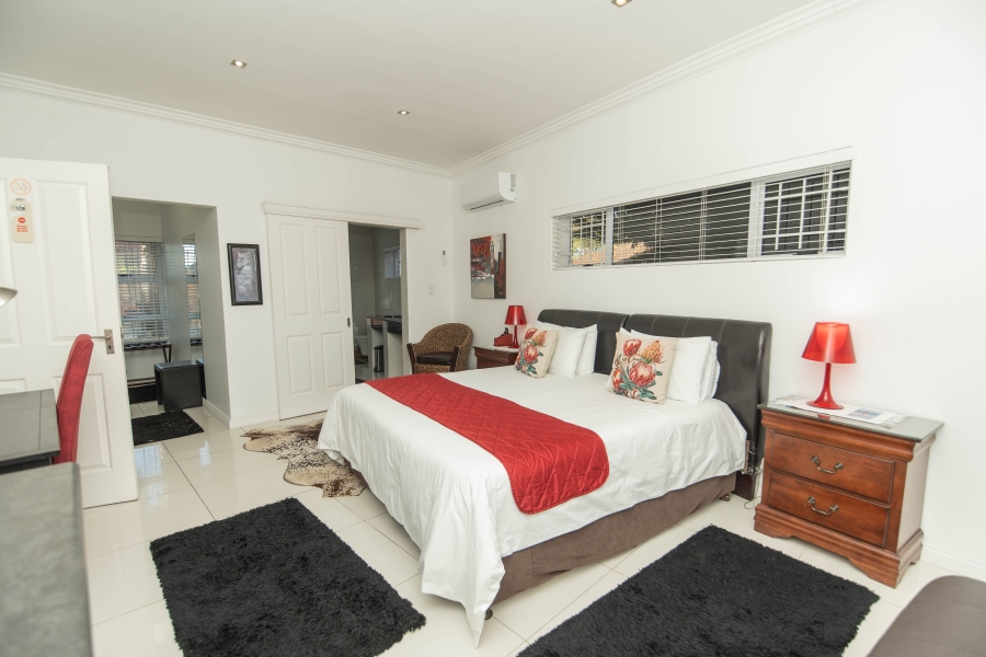 6 Bedroom Property for Sale in Humerail Eastern Cape